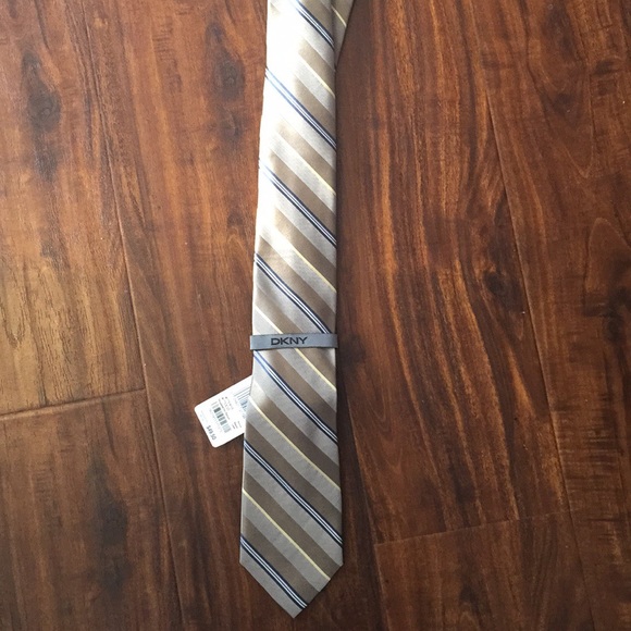 Dkny Other - NWT DKNY tie